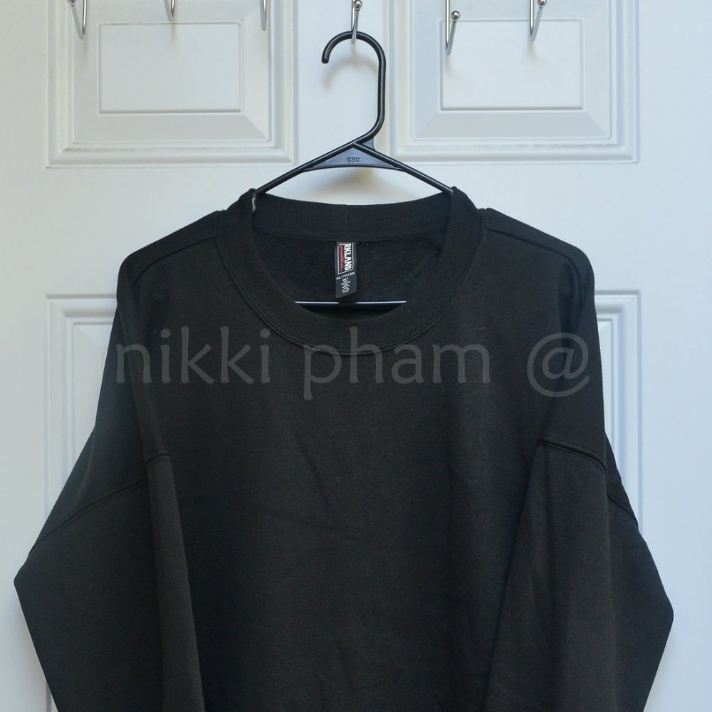 Kirkland Signature Ladies' Cozy Crewneck in black size XXL - Picture 2 of 4